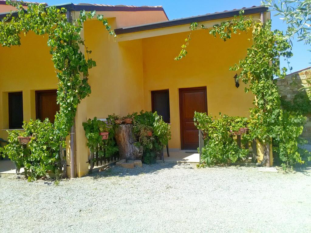 Villaggio Dei Balocchi 卡斯特布奥诺 外观 照片